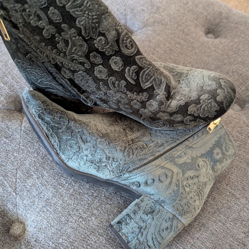 Zigi Soho Blue and Gray Floral Heeled Boots
